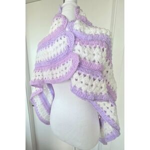 Nostalgia Crochet Afghan Blanket Scalloped Edge Pastel Purple White‎ Stripe